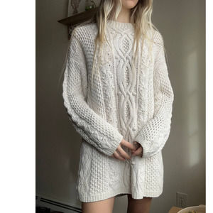 Vintage Y2K 90s Rory Gilmore White Cable Knit Sweater